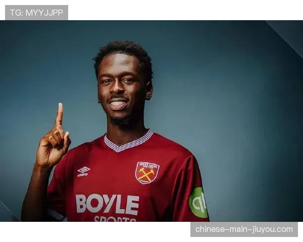 摩纳哥与年轻后卫马加萨续约至2030年，违约金据悉为8000万欧元